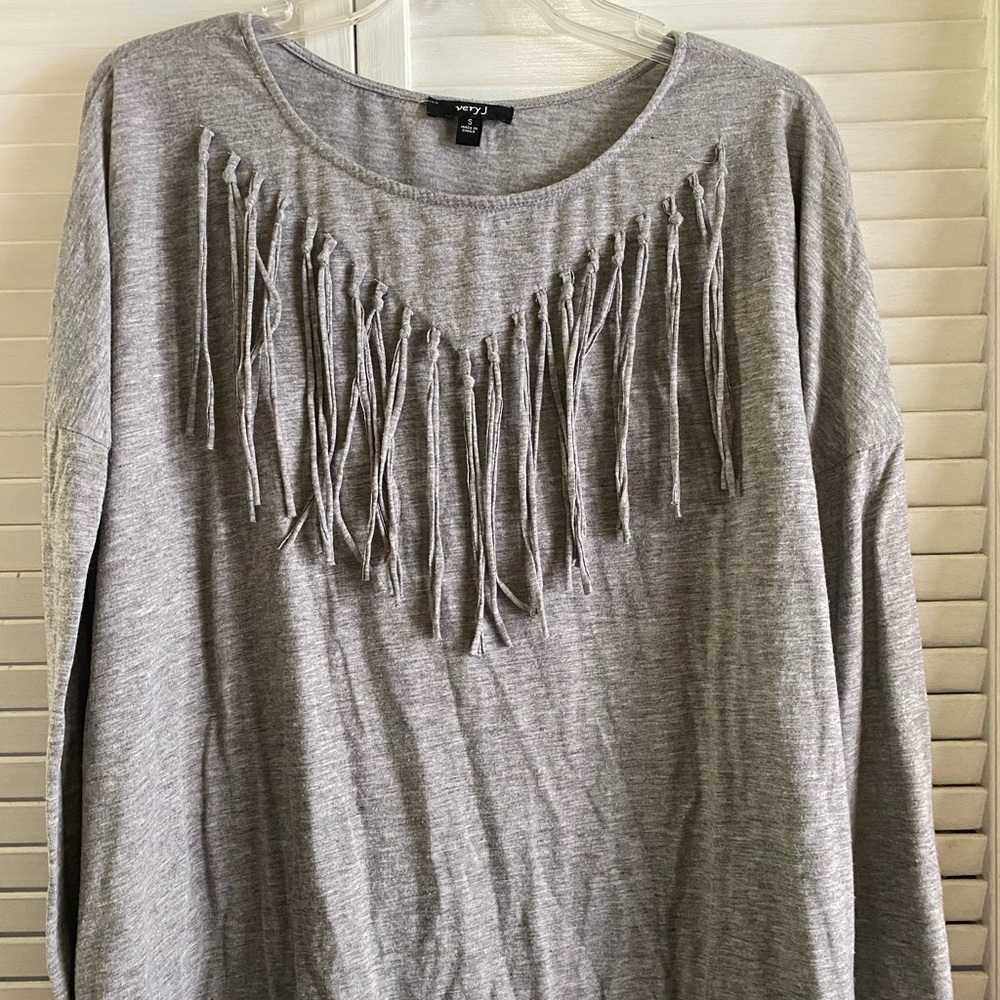 Gray long sleeved tunic